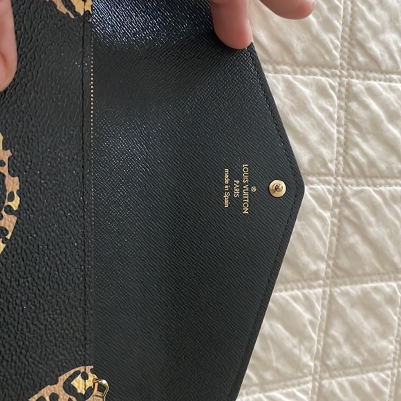 COPY - Louis Vuitton Jungle Collection special addition wallet - Picture 2 of 3
